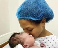 Una niña, primer nacimiento del 2019