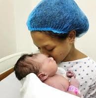 Una niña, primer nacimiento del 2019