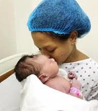 Una niña, primer nacimiento del 2019