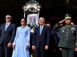 Presidente pide abundantes bendiciones para el país en el Día de la Altagracia