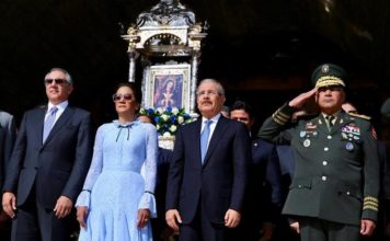 Presidente pide abundantes bendiciones para el país en el Día de la Altagracia