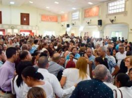 Sepultan restos hermano monseñor Freddy Bretón