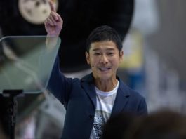 Multimillonario japonés crea el tuit más compartido de la historia de Twitter