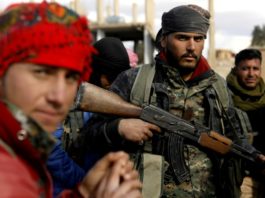 Al menos 20 muertos en atentado con coche bomba cerca de base de fuerzas kurdo-árabes en Siria