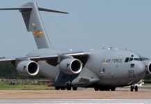 EE.UU. envía desde Miami aviones militares con ayuda humanitaria para Venezuela