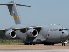 EE.UU. envía desde Miami aviones militares con ayuda humanitaria para Venezuela
