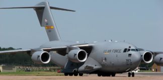 EE.UU. envía desde Miami aviones militares con ayuda humanitaria para Venezuela