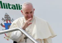 Emiratos Arabes Unidos recibe al papa en una visita histórica