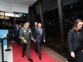 Tras agotar agenda de trabajo, Presidente llega al país