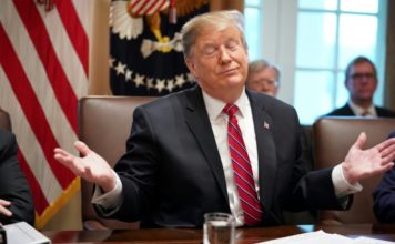 Trump evita «shutdown» y apela a una emergencia nacional» para el muro con México