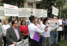 Vecinos del sector Bella Vista hacen vigilia frente al ACNUR