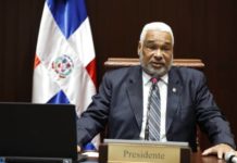 “La JCE es sinónimo de las mujeres que por más que usted le dé nunca alcanza”, afirma Camacho