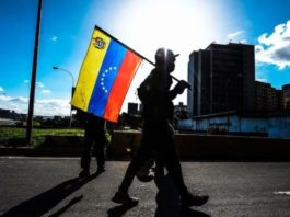 ¿Quién está comprando el petróleo venezolano tras las sanciones de Estados Unidos?