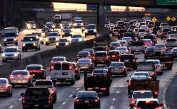 Atascado y estresado: cómo afecta el tráfico a tu salud