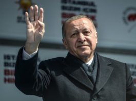 Difíciles elecciones para Erdogan en plena tormenta económica en Turquía