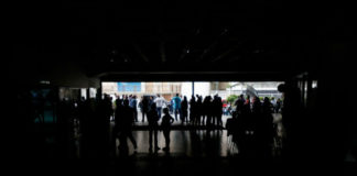 Continúa el apagón masivo en Venezuela: hay cacerolazos contra el régimen y Guaidó condenó la «ineficiencia del usurpador»