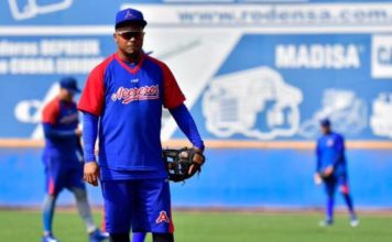 Erick Aybar por segundo año con Acereros de Monclova