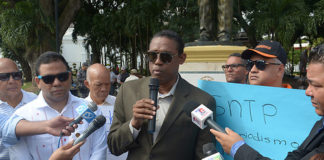 Gremios de Santiago, preocupados por despidos de reporteros debido a la crisis de la industria periodística