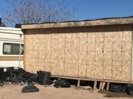 Hallan 67 inmigrantes hacinados en almacén sin baño ni muebles