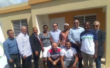 Voluntariado del Banco Central entrega casa a la pesista Crismery Santana