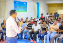 Jóvenes de la capital brindan su apoyo a Omar Guevara