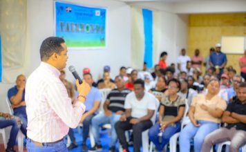 Jóvenes de la capital brindan su apoyo a Omar Guevara