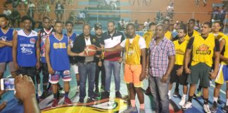 Inauguran primera Copa de Baloncesto dedicada a Roquelito García