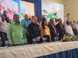 Trabajadores irán a las calles para defender cesantía y exigir aumento salarial