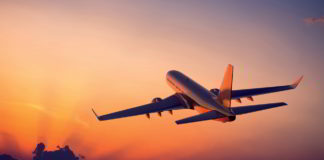 Dominicanos y haitianos llegan deportados en un mismo vuelo