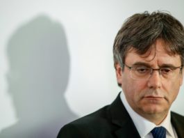 Prohíben la candidatura a las europeas del ex presidente catalán Puigdemont, denuncia su partido