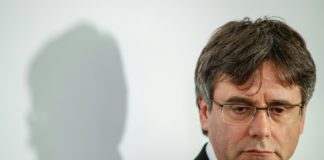 Prohíben la candidatura a las europeas del ex presidente catalán Puigdemont, denuncia su partido