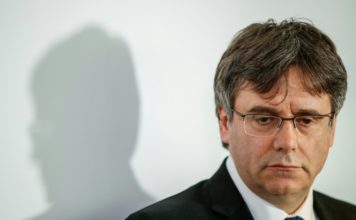 Prohíben la candidatura a las europeas del ex presidente catalán Puigdemont, denuncia su partido