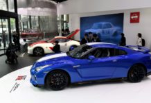 Autos de lujo para jóvenes millonarios se exhiben en Nueva York