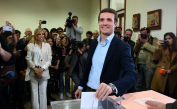 España vota en masa, con el socialista Sánchez favorito y la extrema derecha al acecho