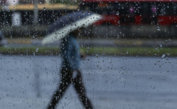 Rafagas de viento y aguaceros en varias localidades debido a vaguada