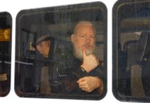 Reino Unido detiene a Assange tras recibir una orden de extradición de EE UU