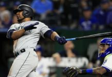 Edwin Encarnación lidera ataque de los Marineros