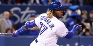 Guerrero Jr. debuta con doblete en la victoria de Toronto