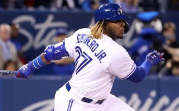 Guerrero Jr. debuta con doblete en la victoria de Toronto