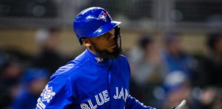 Hernández encabeza remontada de los Azulejos