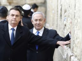 Bolsonaro visita el Muro de los Lamentos con Netanyahu, algo inédito para un jefe de Estado