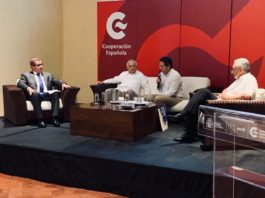 Leonel Fernández comparte su visión de futuro con expresidentes