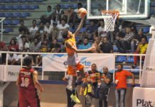 Hoyeros de Santa Ana vencen a los Tiburones de Ribera del Jaya en inicio del Basket Barrial SFM