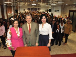 Dictan conferencia sobre mujer emprendedora