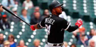 Eloy pega 2 jonrones en el triunfo de los Medias Blancas