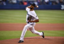 Alcántara blanquea a los Mets