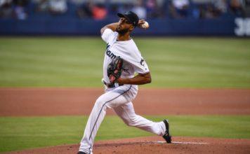 Alcántara blanquea a los Mets