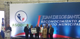 Reconocen a Julio Mariñez por sus aportes a la Municipalidad