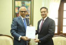 Gobierno recibe título de propiedad acredita al Estado como propietario de Bahía de las Aguilas