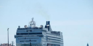 Crucero impacta contra barco turístico y deja cinco heridos en Venecia